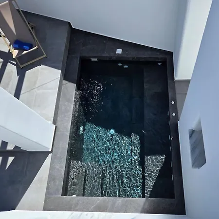 Apart-hotel Santorini Ethereal Blue Pýrgos
